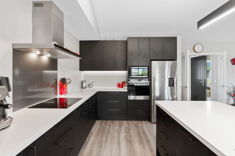 Photo of property in 17 Rodeo Place, Outram, 9019