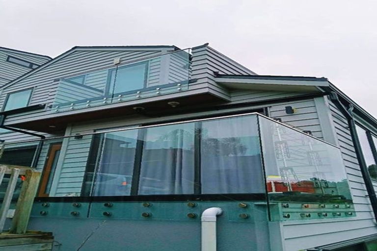 Photo of property in 65d Sunrise Avenue, Murrays Bay, Auckland, 0630