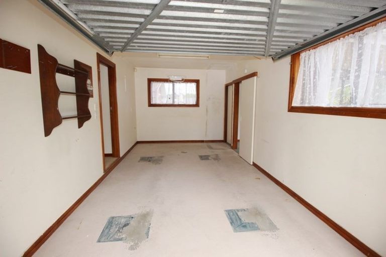 Photo of property in 37 Thorburn Avenue, Red Beach, 0932