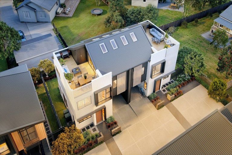 Photo of property in 23 Sullivan Avenue, Mangere Bridge, Auckland, 2022