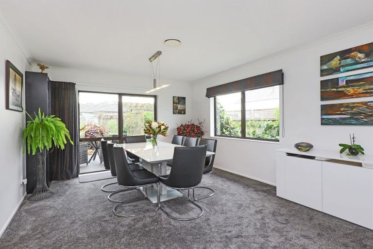 Photo of property in 3 Kensington Drive, Taradale, Napier, 4112