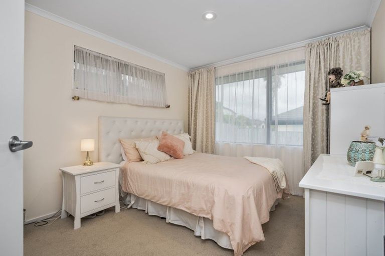 Photo of property in 15 Maddison Place, Welcome Bay, Tauranga, 3112