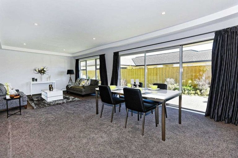 Photo of property in 10 Burford Way, Rolleston, 7615