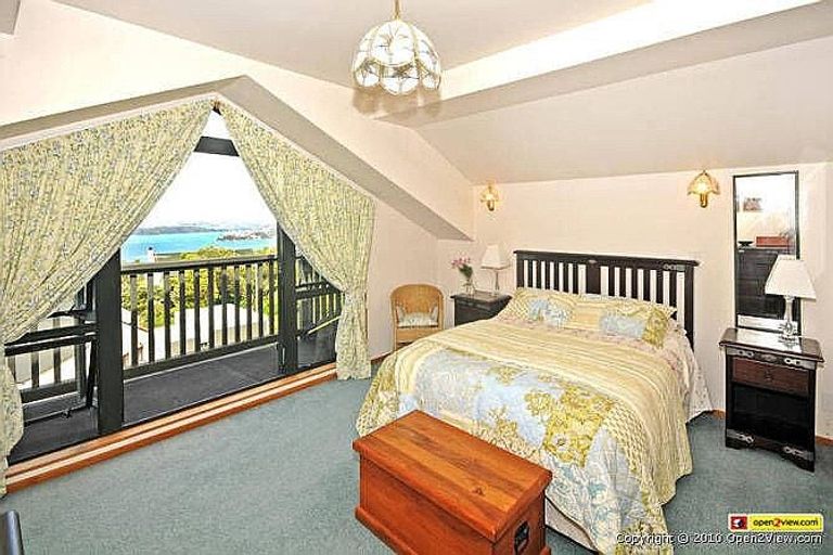 Photo of property in 19 Waru Street, Khandallah, Wellington, 6035