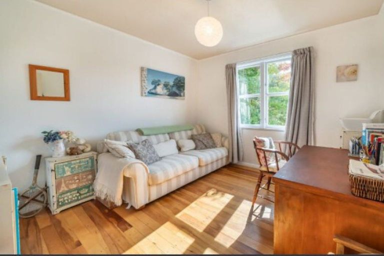 Photo of property in 121 Wainuiomata Road, Wainuiomata, Lower Hutt, 5014