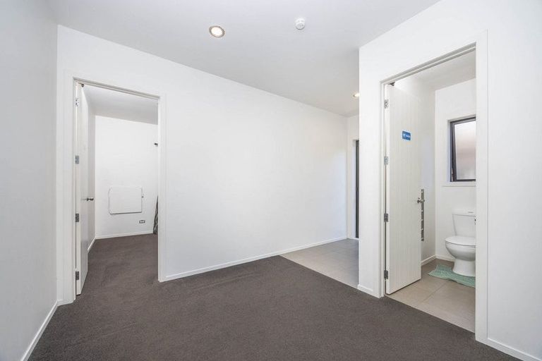 Photo of property in 15 Te Ironui Place, Huntington, Hamilton, 3210