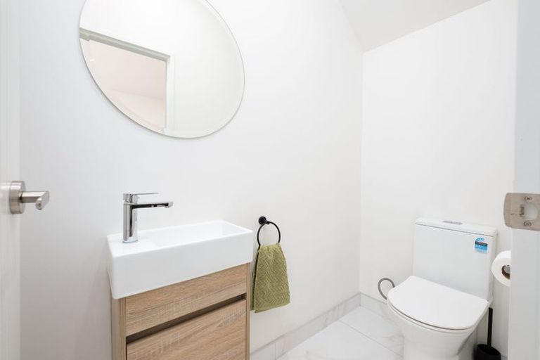 Photo of property in 42e Donegal Park Drive, Flat Bush, Auckland, 2019