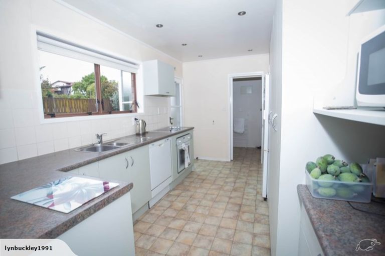 Photo of property in 2 Matuhi Rise, Henderson, Auckland, 0612