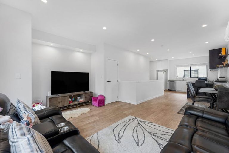 Photo of property in 5a Agincourt Street, Glenfield, Auckland, 0629