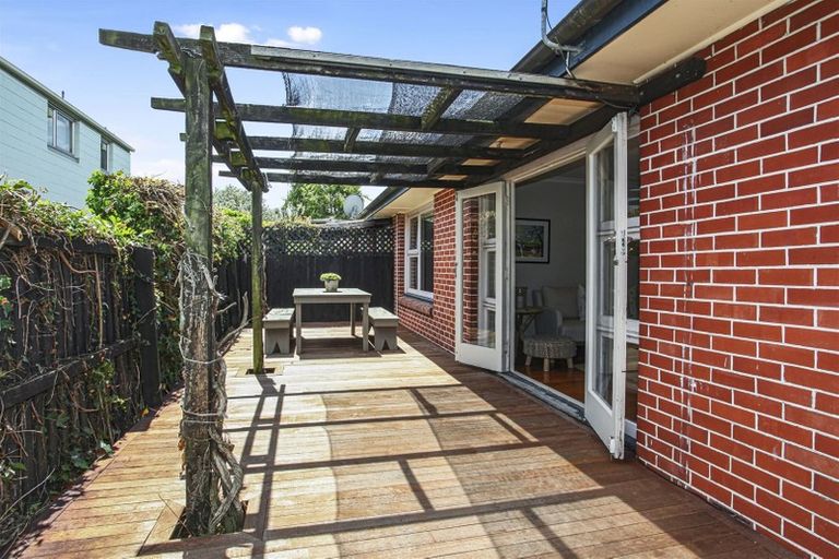 Photo of property in 3/84 Holly Road, St Albans, Christchurch, 8014