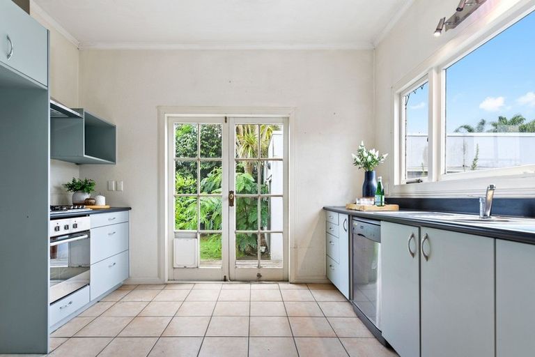 Photo of property in 24 Maeroa Road, Beerescourt, Hamilton, 3200