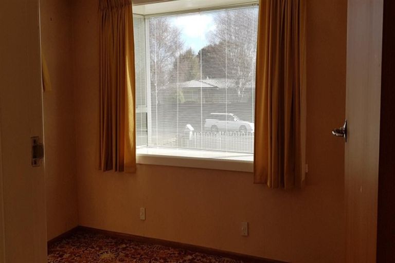 Photo of property in 12 Parker Street, Hornby, Christchurch, 8042