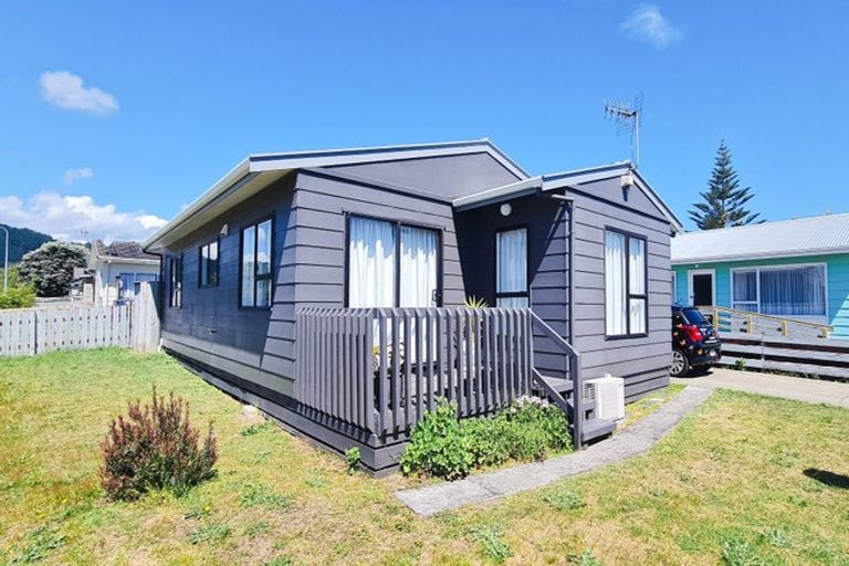 Photo of property in 70a Makarini Street, Paraparaumu, 5032