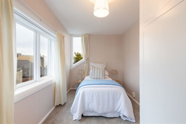 Photo of property in 24 Snowdon Road, Fendalton, Christchurch, 8052