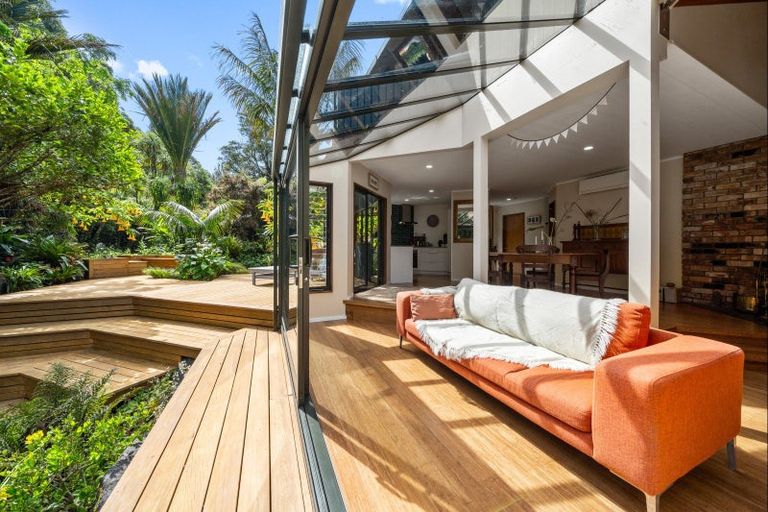 Photo of property in 11 Kereru Place, Upper Vogeltown, New Plymouth, 4310