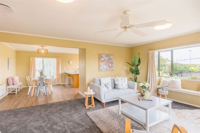 Photo of property in 191 Mazengarb Road, Paraparaumu, 5032