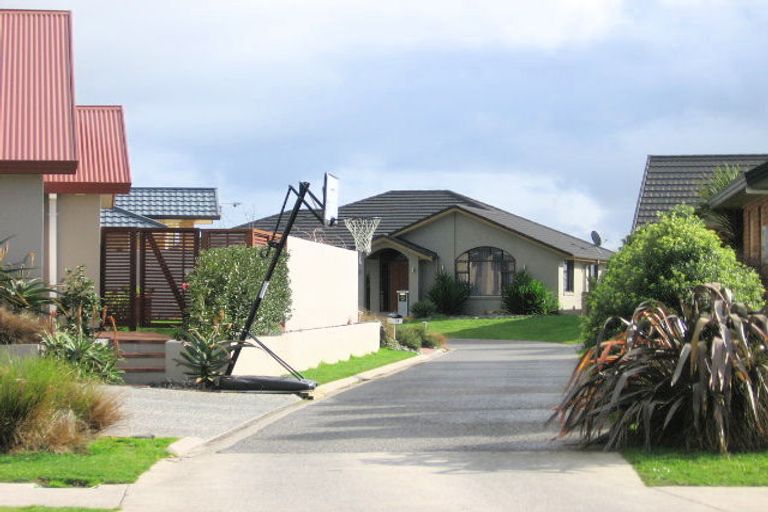 Photo of property in 68 Saint James Drive, Huntington, Hamilton, 3210