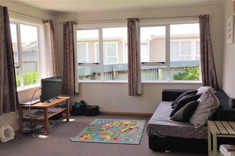 Photo of property in 27 Albert Street, Palmerston North, 4414