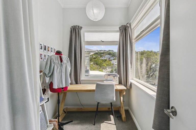 Photo of property in 199u1 Newlands Road, Newlands, Wellington, 6037