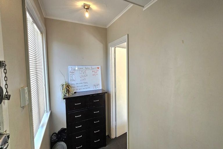 Photo of property in 17 Truman Road, Bryndwr, Christchurch, 8053