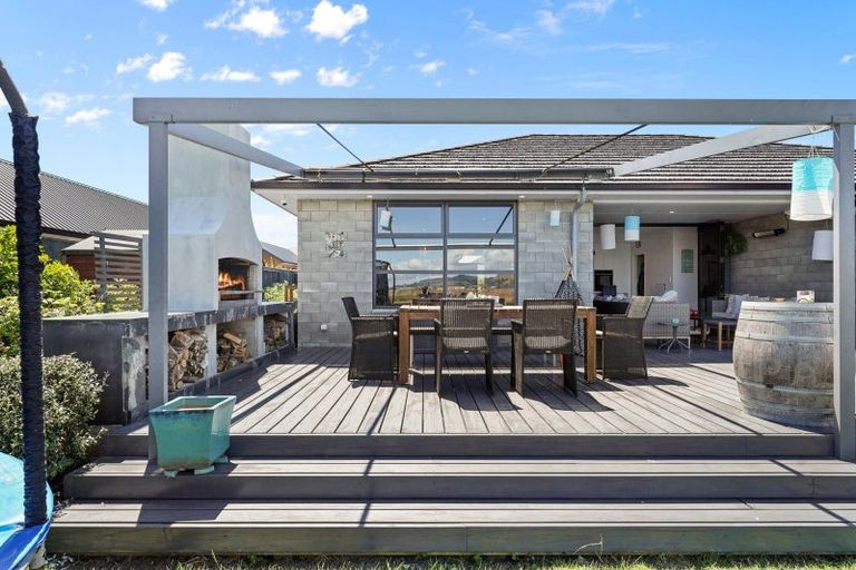 Photo of property in 9 Senecio Way, Papamoa Beach, Papamoa, 3118