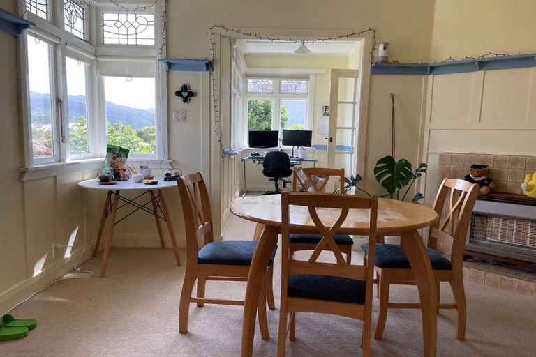 Photo of property in 62 Creswick Terrace, Northland, Wellington, 6012