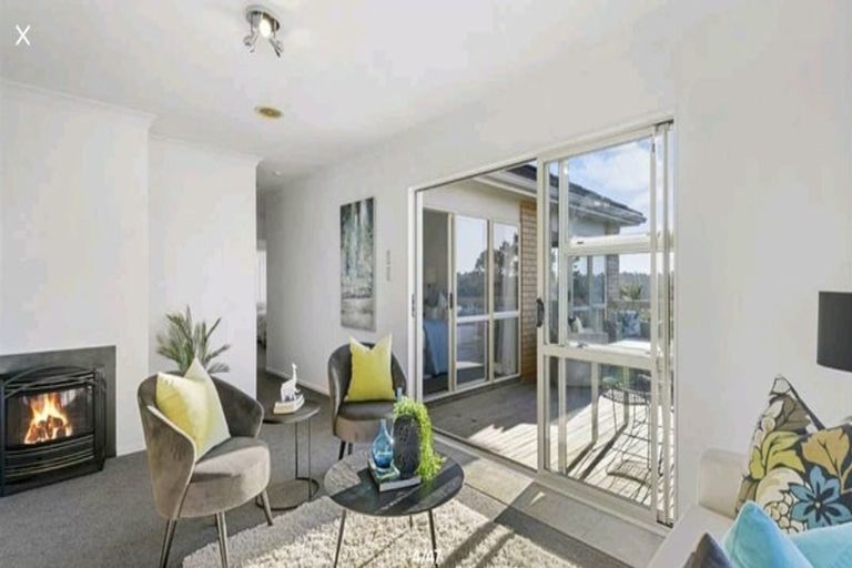 Photo of property in 9 Kittiwake Drive, Schnapper Rock, Auckland, 0632