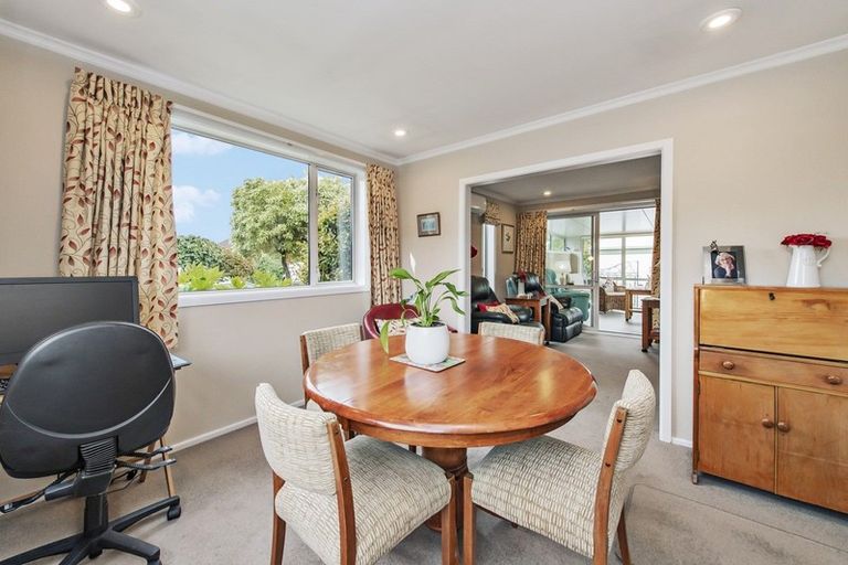 Photo of property in 4 Rachel Place, Avonhead, Christchurch, 8042