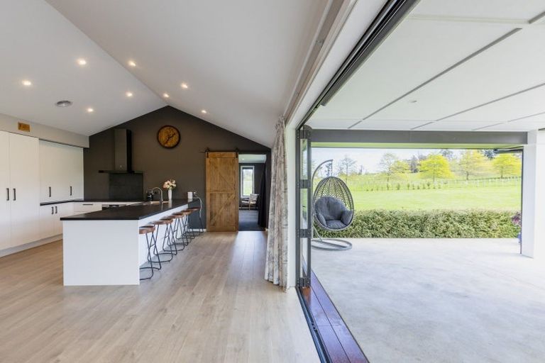 Photo of property in 102 Lindsay Road, Waipukurau, 4283