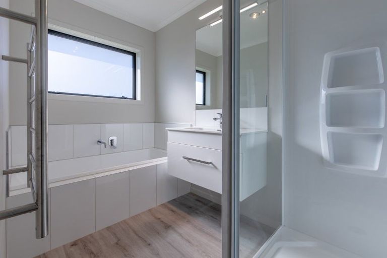 Photo of property in 63 Farm Road, Waipukurau, 4284