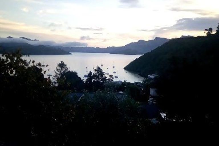 Photo of property in 11 Governors Bay Road, Cass Bay, Lyttelton, 8082