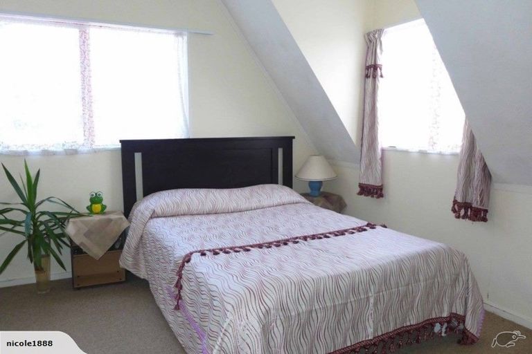 Photo of property in 61f1 Woodhouse Avenue, Karori, Wellington, 6012