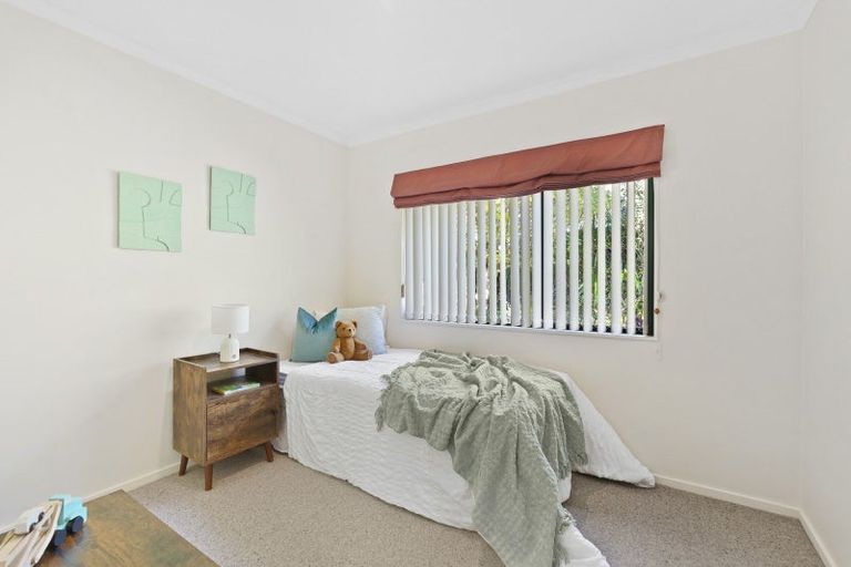 Photo of property in 6 Redwood Crescent, Westown, New Plymouth, 4310