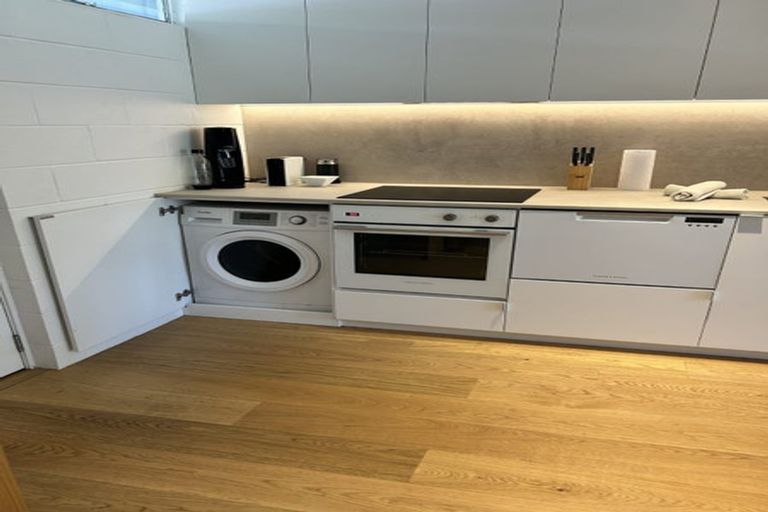 Photo of property in 15/73 Princes Street, Northcote Point, Auckland, 0627