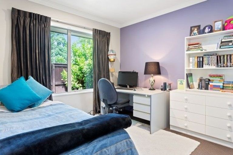 Photo of property in 2 Oakwood Drive, Rangiora, 7400