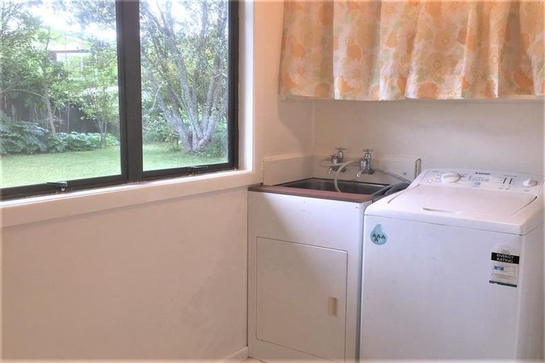 Photo of property in 8 Boler Place, New Lynn, Auckland, 0600
