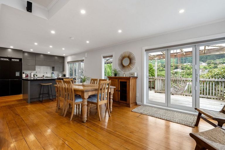 Photo of property in 30 Ngatitoa Street, Tawa, Wellington, 5028
