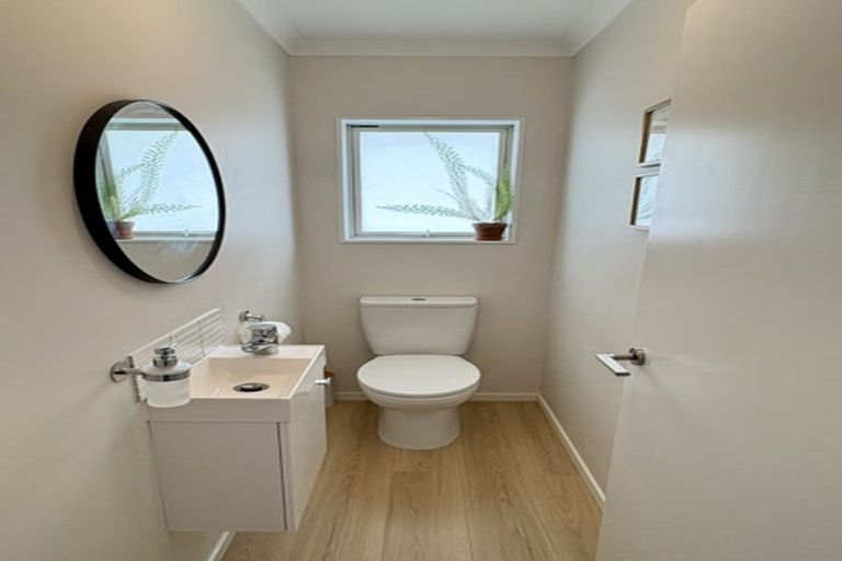 Photo of property in 2/77 Main Road, Wainuiomata, Lower Hutt, 5014