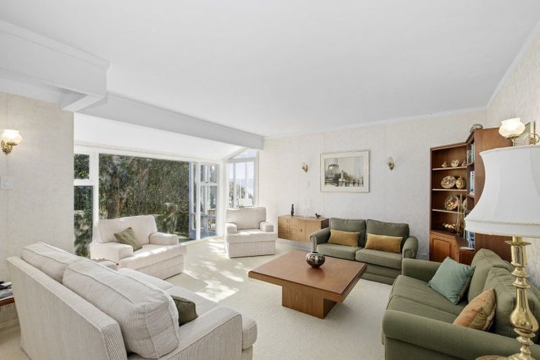 Photo of property in 15 Lyons Crescent, Strathmore Park, Wellington, 6022