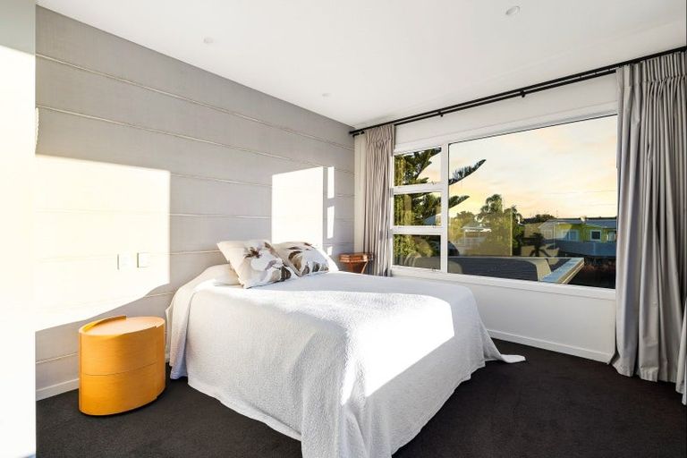 Photo of property in 60 Karewa Parade, Papamoa Beach, Papamoa, 3118