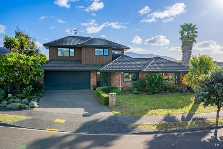 Photo of property in 6 Te Ropata Place, Waikanae Beach, Waikanae, 5036