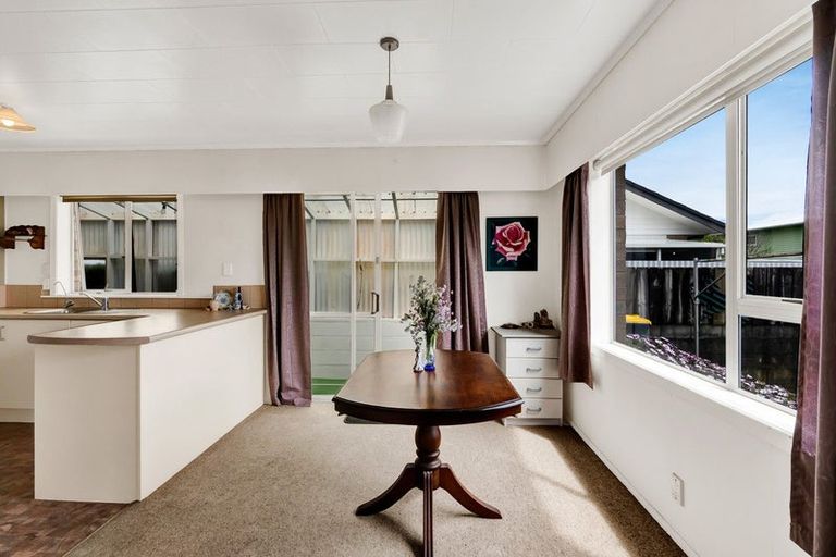 Photo of property in 2/6 Webster Street, Westown, New Plymouth, 4310