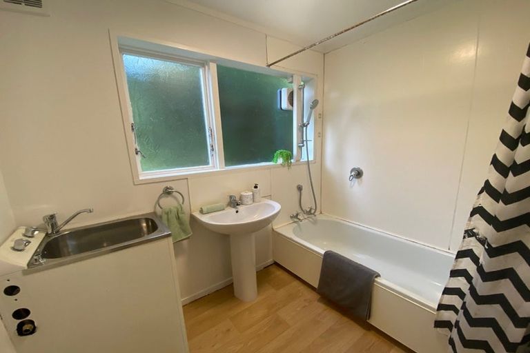 Photo of property in 64 Pembroke Road, Northland, Wellington, 6012