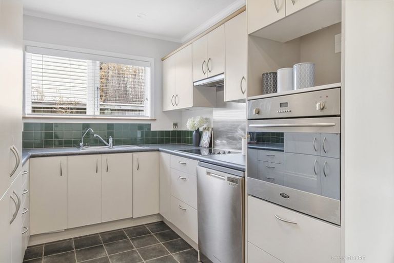 Photo of property in 58 Salford Street, Newlands, Wellington, 6037