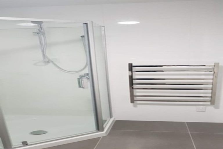 Photo of property in 115 Karepiro Drive, Stanmore Bay, Whangaparaoa, 0932