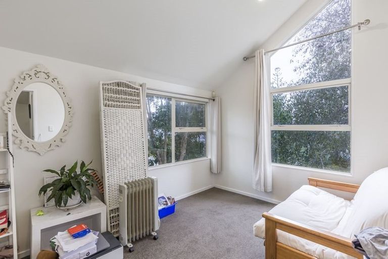 Photo of property in 18b Holiday Road, Stanmore Bay, Whangaparaoa, 0932