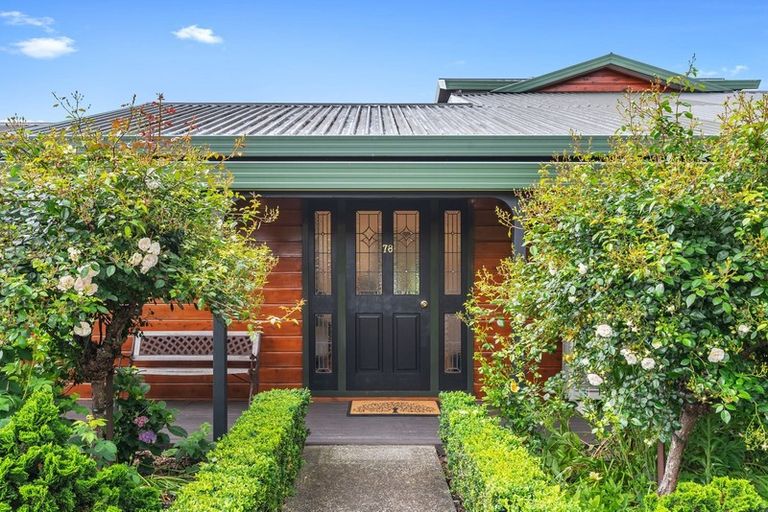 Photo of property in 78 Matija Place, Red Beach, 0932