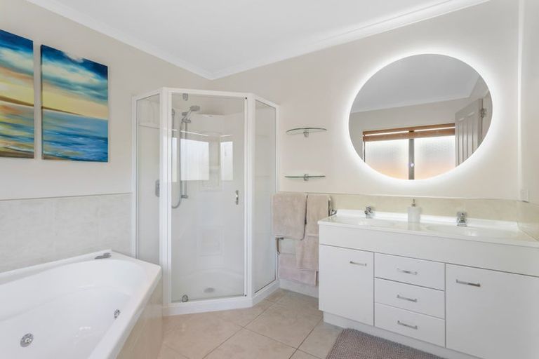 Photo of property in 23 Phoenicia Court, The Gardens, Auckland, 2105