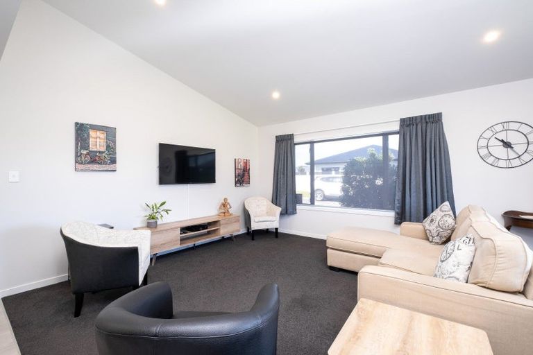 Photo of property in 8 Mckay Close, Frimley, Hastings, 4120