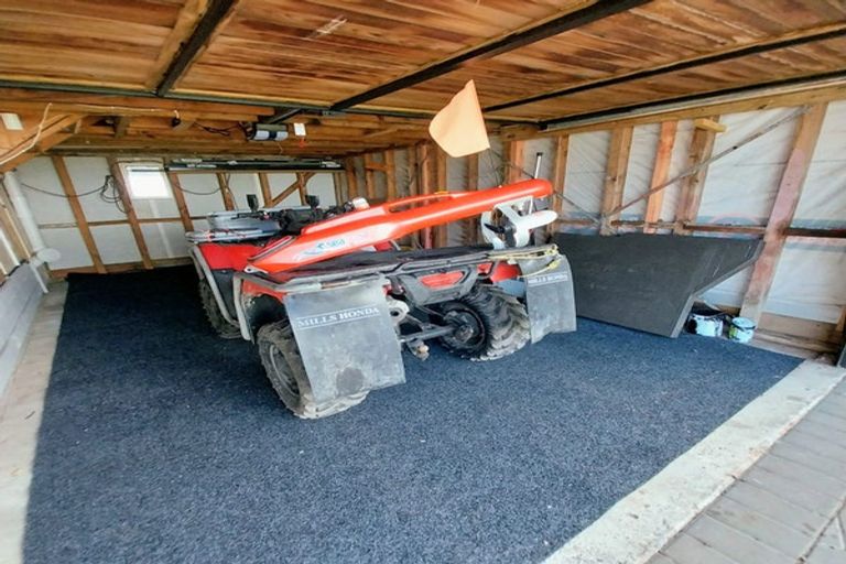 Photo of property in 180 Whirinaki Road, Eskdale, Napier, 4182